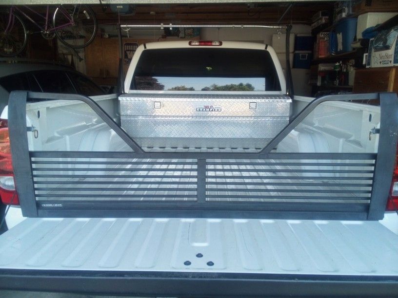 VENTED TAILGATE STROMBERG CARLSON VGM-99-100 FOR CHEVROLET OR GMC 2500/3(contact info removed)-2007 TRUCKS  