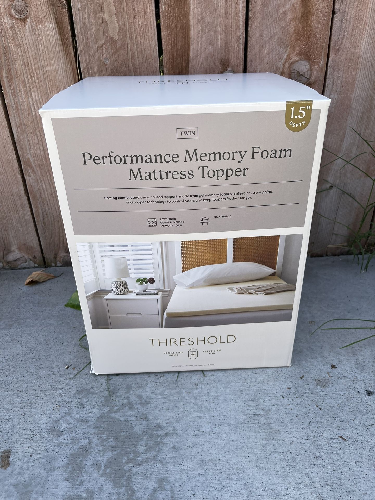 Memory Foam 1.5" Mattress Topper - Threshold
