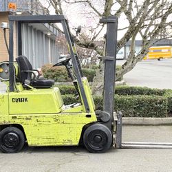 Forklift Clark LPG 5,000 lb Capacity 