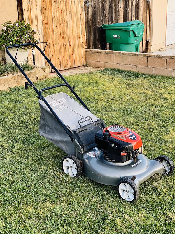 CRAFTSMAN PUSH LAWN MOWER for Sale in Santee, CA OfferUp