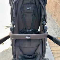 Chicco Urban Stroller.( Aluminum Frame).