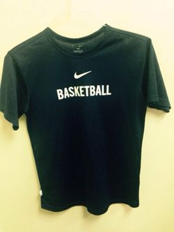 Boys Nike jersey tshirt medium