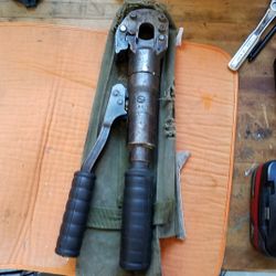 Cembre hydraulic cutter