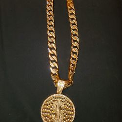 Gold Plated Chain And Medallion 