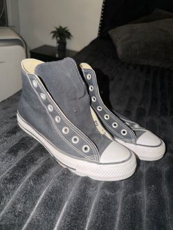 Still like brand new only worn a couple times men’s 4.5 women 6.5 just needs shoelaces