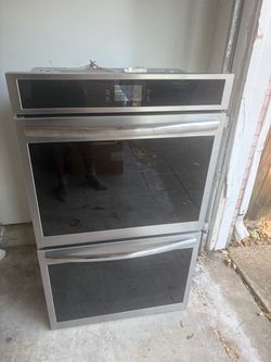 Brand New Frigidaire Dbl Oven