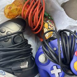 Nintend Switch controllers (price negotiable)