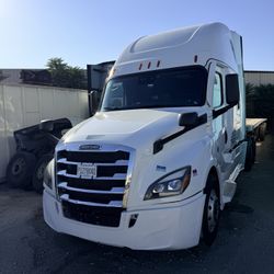 Freightliner Cascadia 126