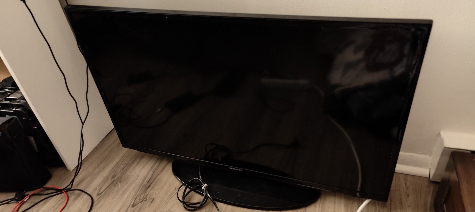 Samsung Flat Screen TV 40 inches