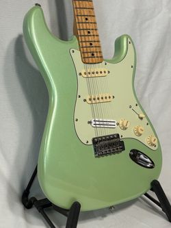 2018 Sea Foam Pearl Fender Stratocaster