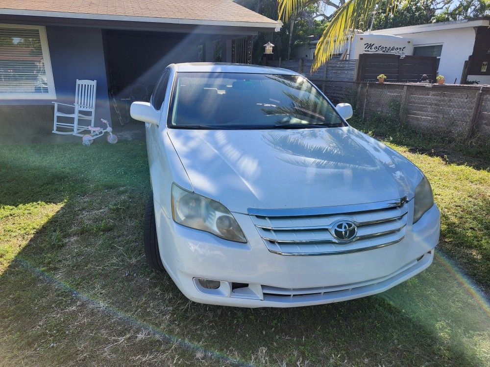 2005 Toyota Avalon
