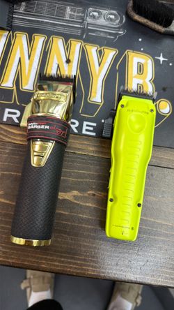 2 babyliss clippers.