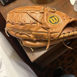 Wilson A2002 XLC  Left Handed Mitt