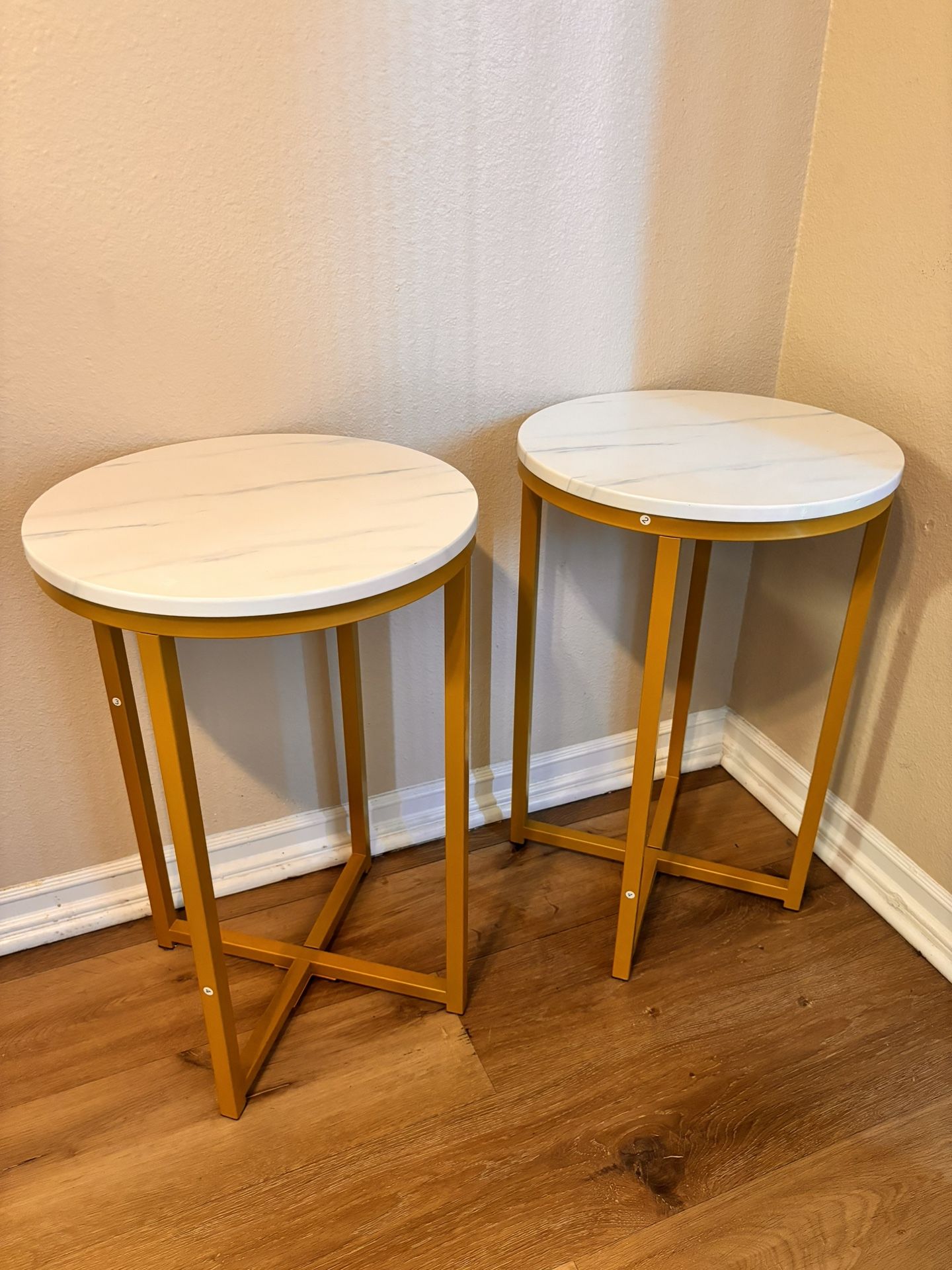 Round Top Side/End Tables