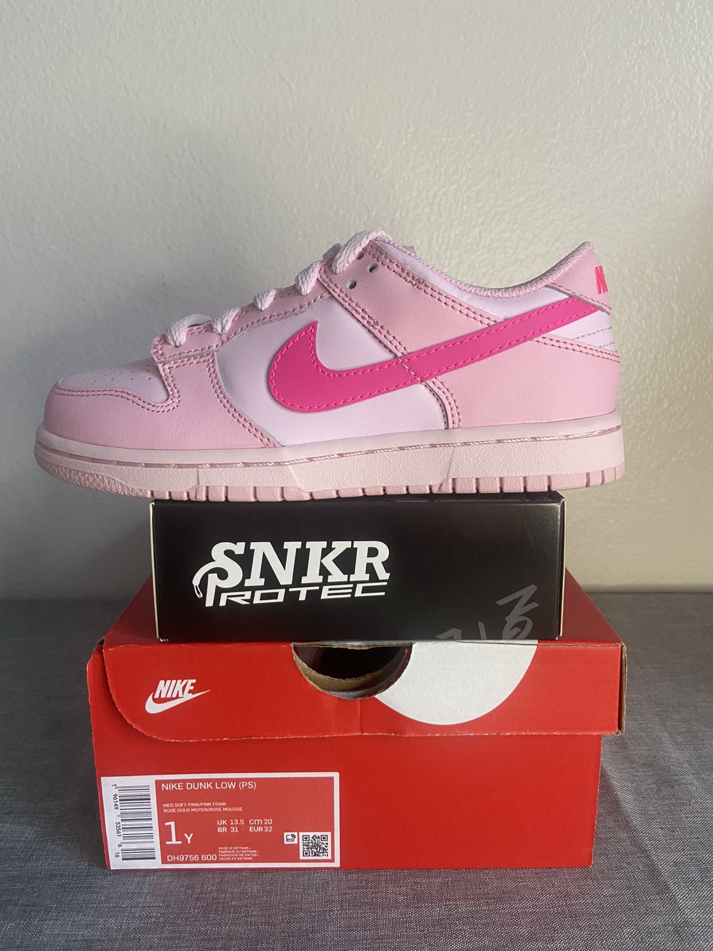 Nike Dunk Low 'Triple Pink' DH9756-600