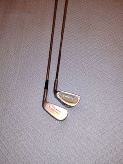 (2) Golf Clubs : Tour Model, Top Flite