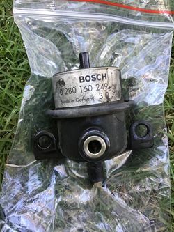 OEM Factory Original 3 Series BMW E30 BOSCH Fuel Pressure Regulator 3.0 Bar FPR Made in Germany Gas Intake System M20 Auto Parts