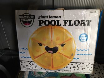 Giant lemon 🍋 pool float new