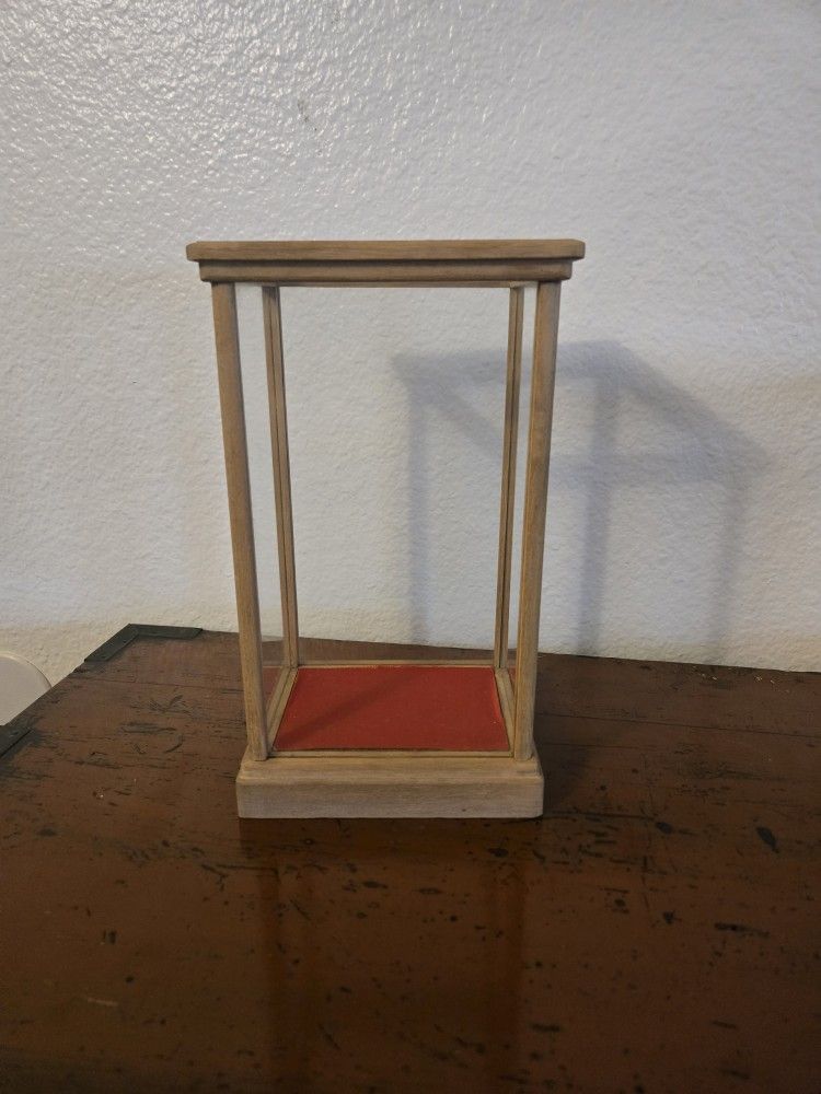 Vantage glass display cases for any statues or anything to keep a nice. The measurement: 5 1/2 w x 4 4 1/2 D x 9 1/2. $20.
