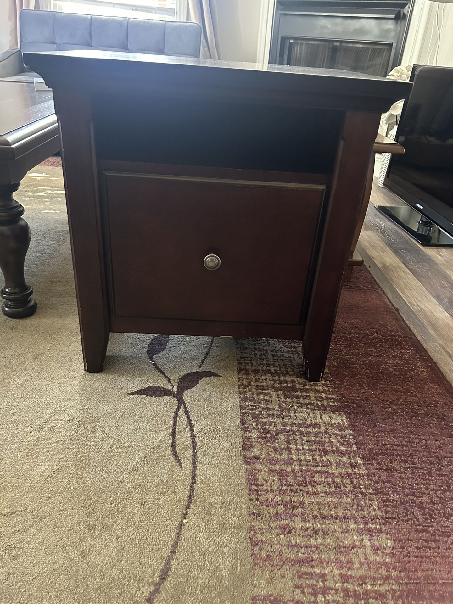 2 End Tables