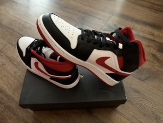 New! Jordan 1 Mid