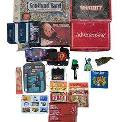 Vintage Games & Toys Lot 


