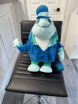 Disney Haunted Mansion Phineas Hitchhiking Ghost Traveler Plush Greeter.