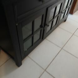 TV Stand / Cabinet Broyhill $90