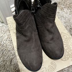 Women’s Boots 