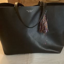 VICTORIA’S SECRET BLACK BAG
