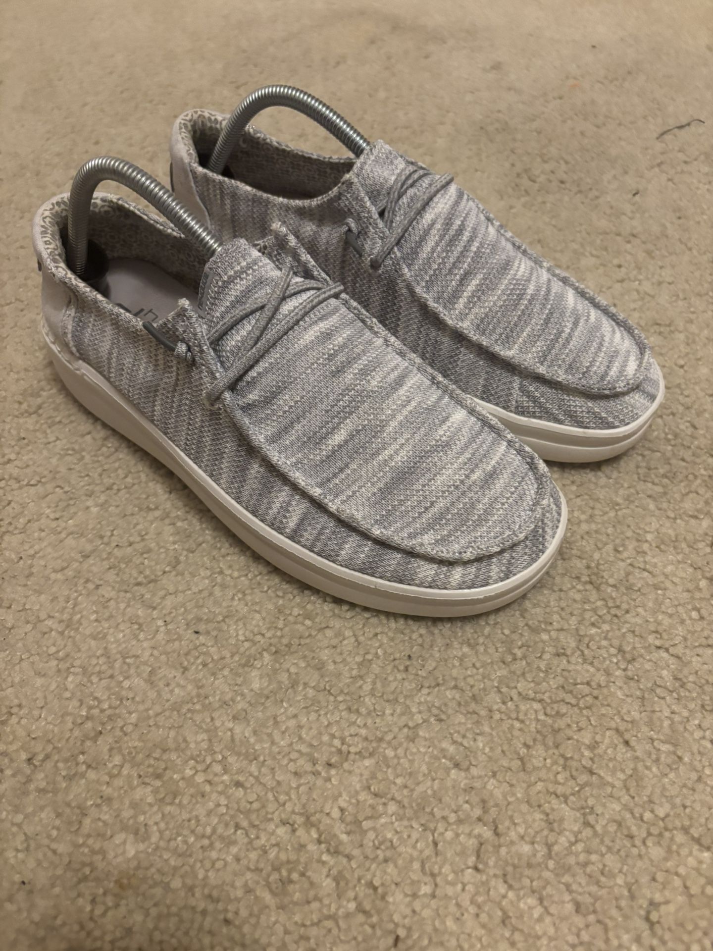 Hey dude size. 9