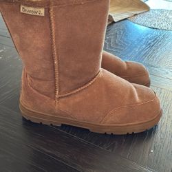 Bearpaw Boots Size 9/10