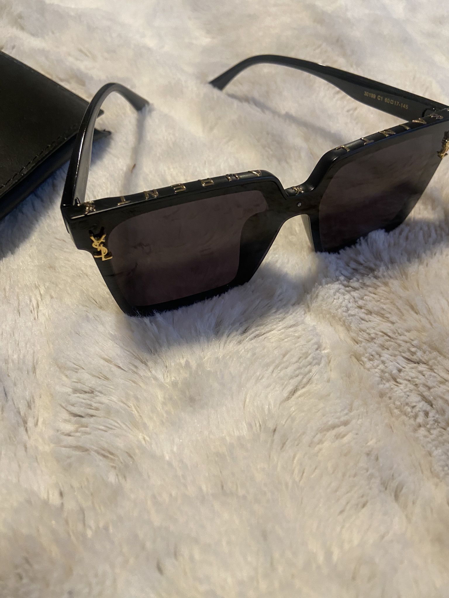 Guaranteed Authentic MCM Geometric Sunglasses for Sale in Los Angeles, CA -  OfferUp