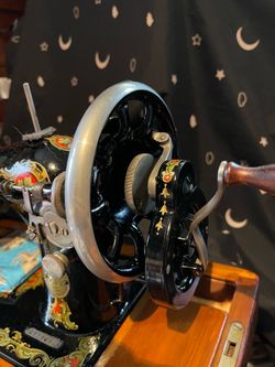 Singer 128 “La vensedora”  Hand crank