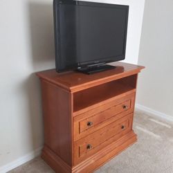Wood Dresser
