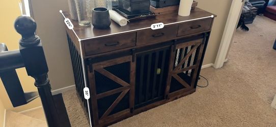 farmhouse-style double dog kennel