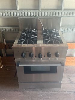Thermador 30" Wide Stainless Steel Gas Stove 4  Burners