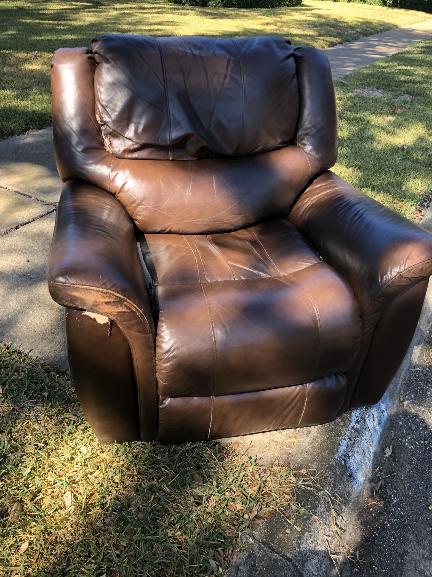 FREE RECLINER