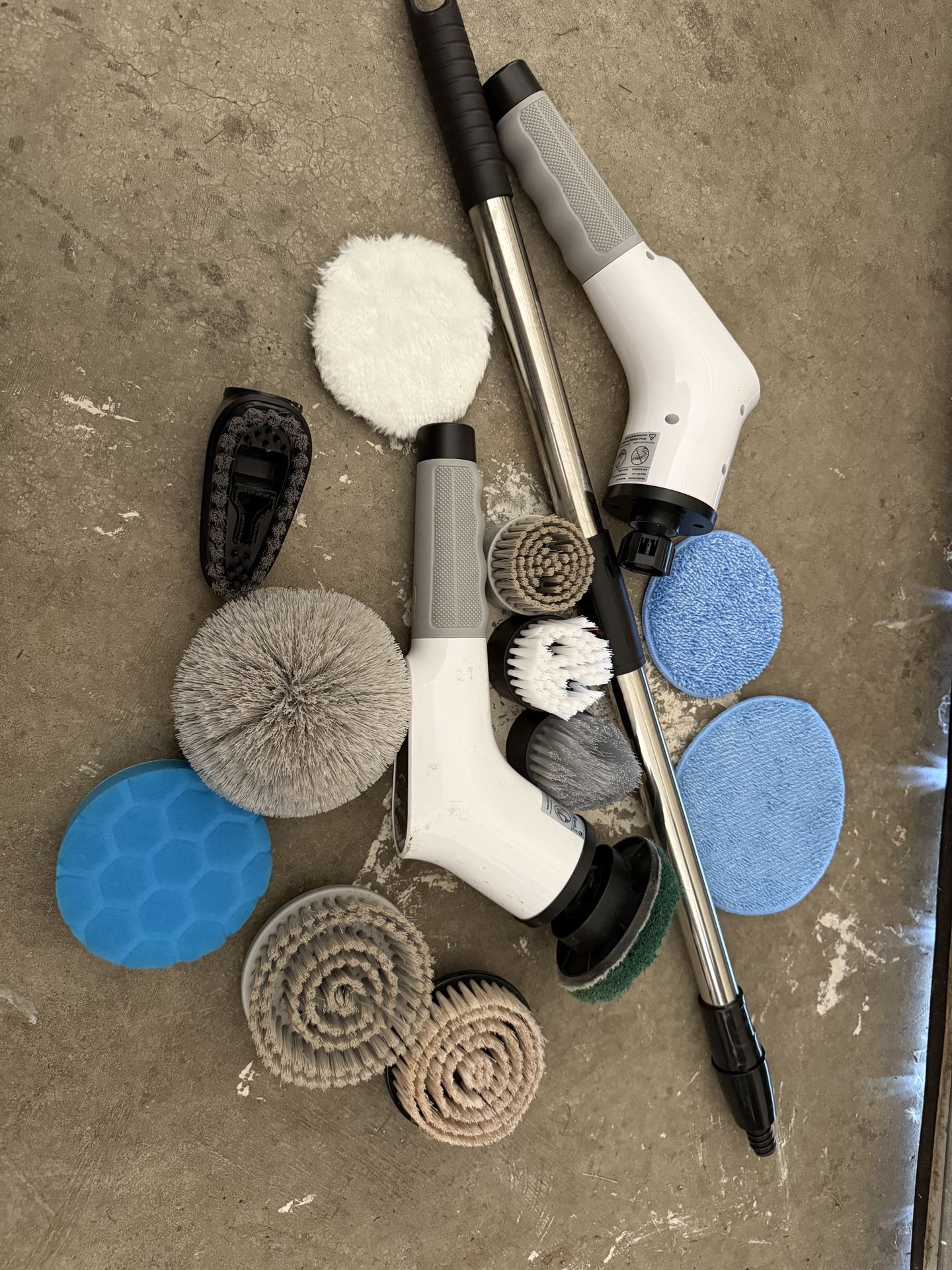 Electric Spin Scrubber, Cordless Cleaning Brush, Shower Scrubber with 8 Replaceable Brush Head, Power Cleaning Brush with Extension Handle, 2 Adjustab