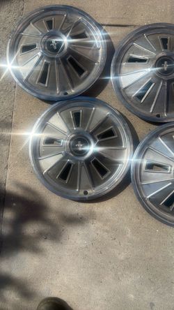 Ford Mustang Hubcaps Set of 4