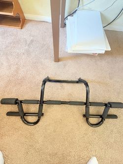 Pull up bar