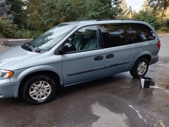 06 Dodge caravan