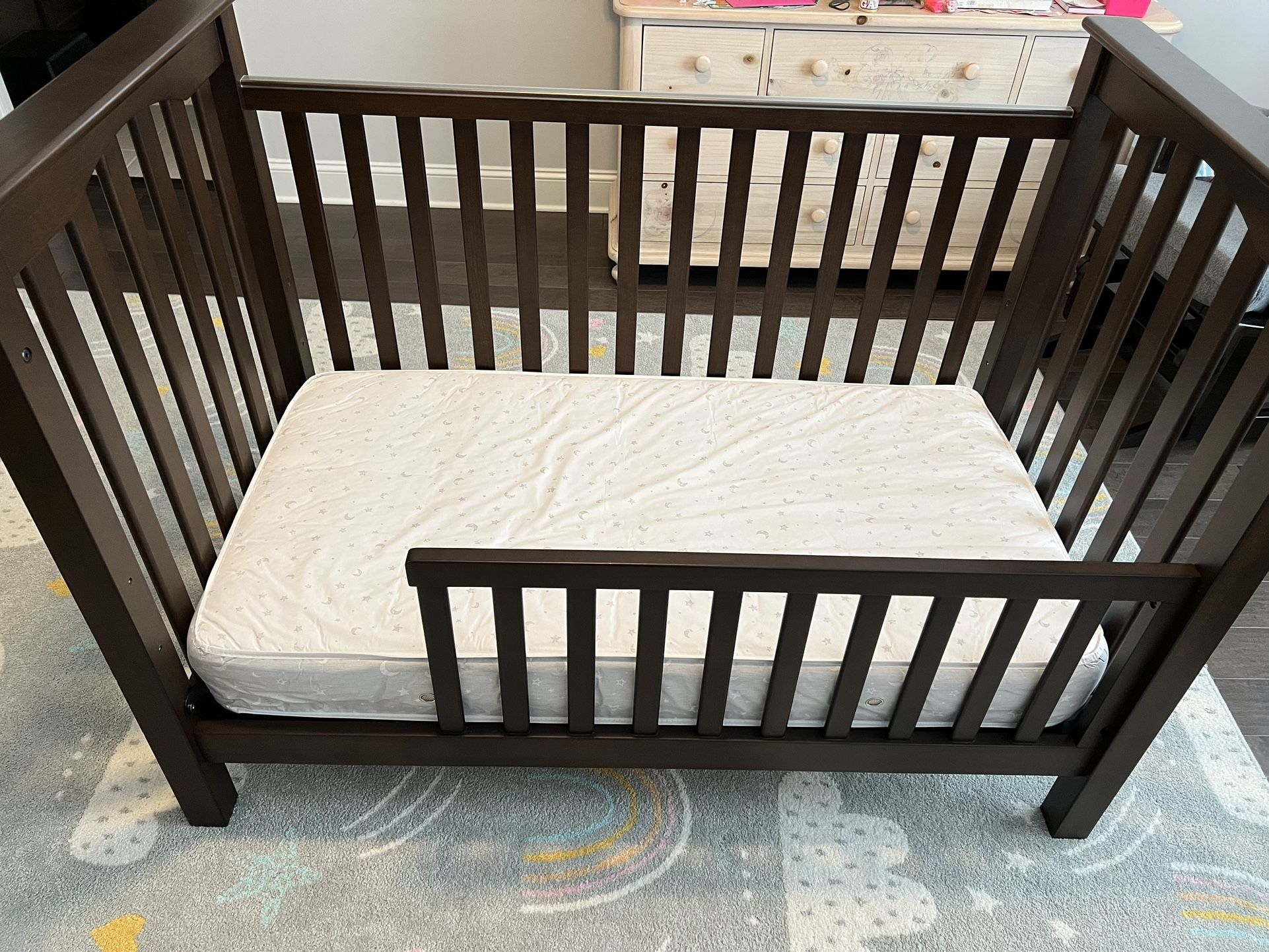 Pottery Barn Kendall Low Profile Convertible Crib, Conversion Kit and Mattress