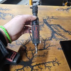 Snap On 1/4" Air Ratchet.