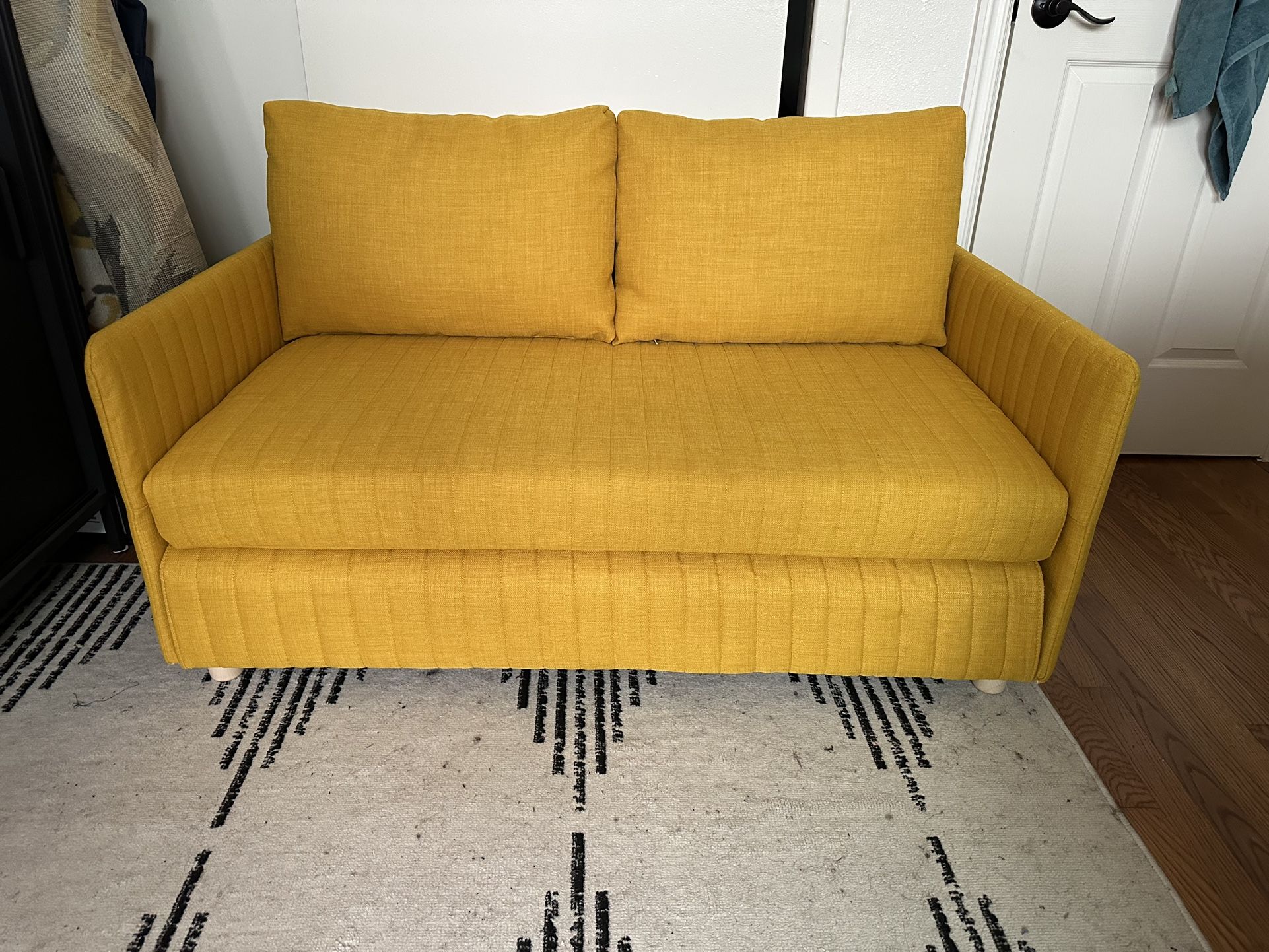 IKEA FRIDHULT Sleeper Sofa – Barely Used, Excellent Condition