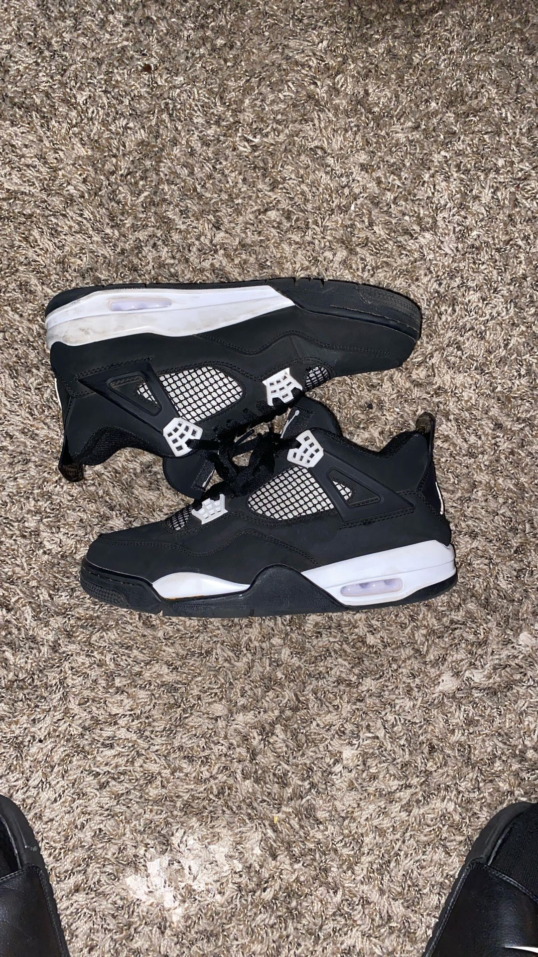 Air Jordan 4 Retro White Thunder