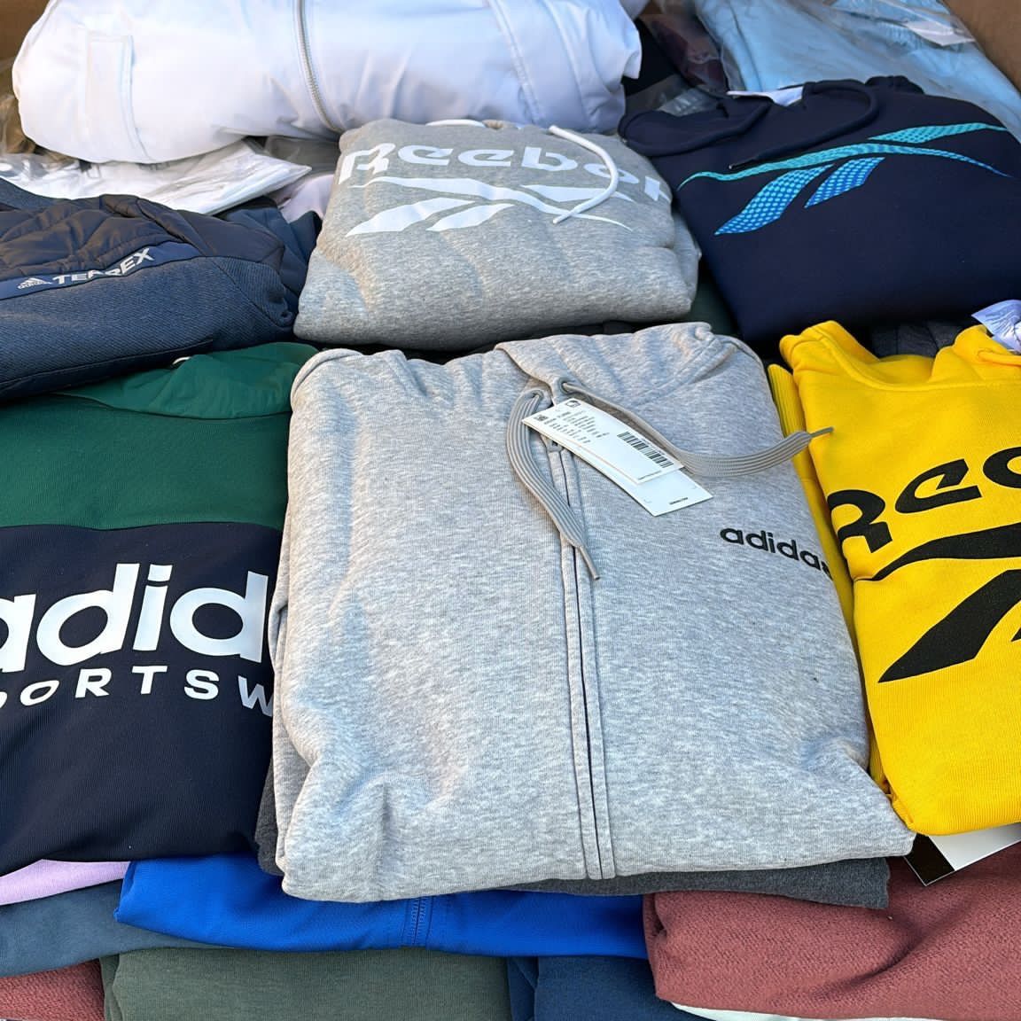 Ropa deportiva por mayoreo en usa hotsell