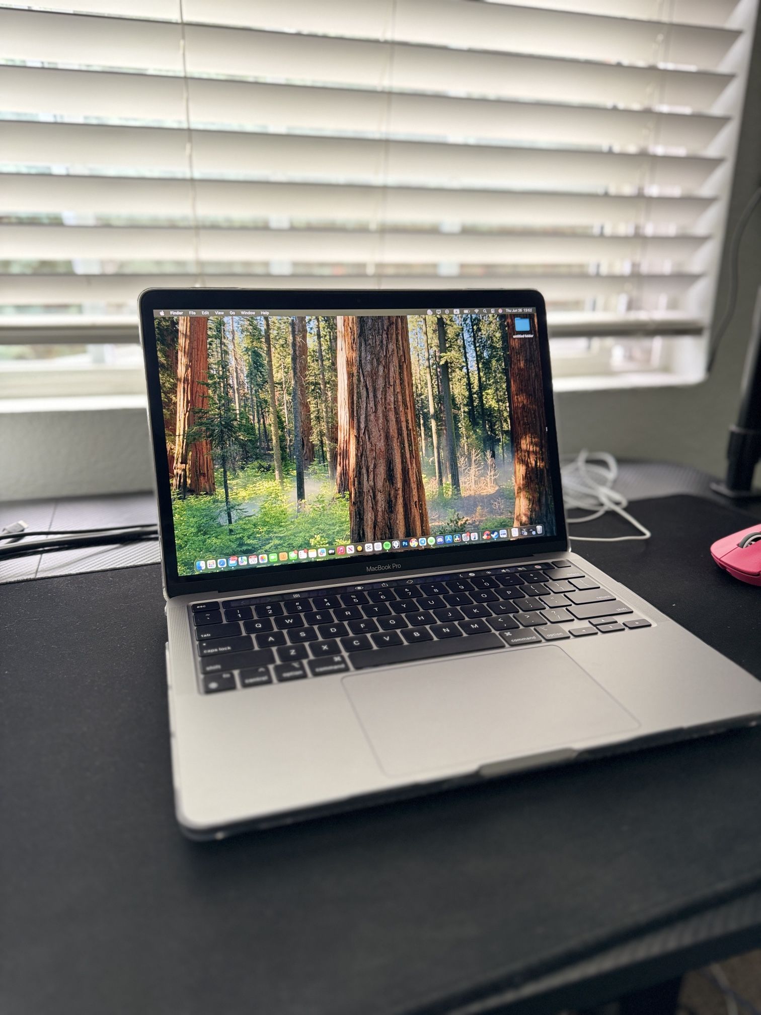 MacBook Pro M2 TouchBar, 14 Inch, 256 GB (Like New)