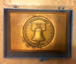 Antique solid brass LIBERTY BELL 1776-1976 belt buckle