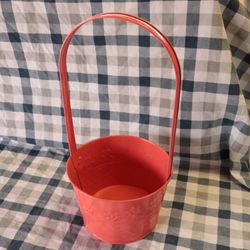 Pink flower pot/bucket/accent piece